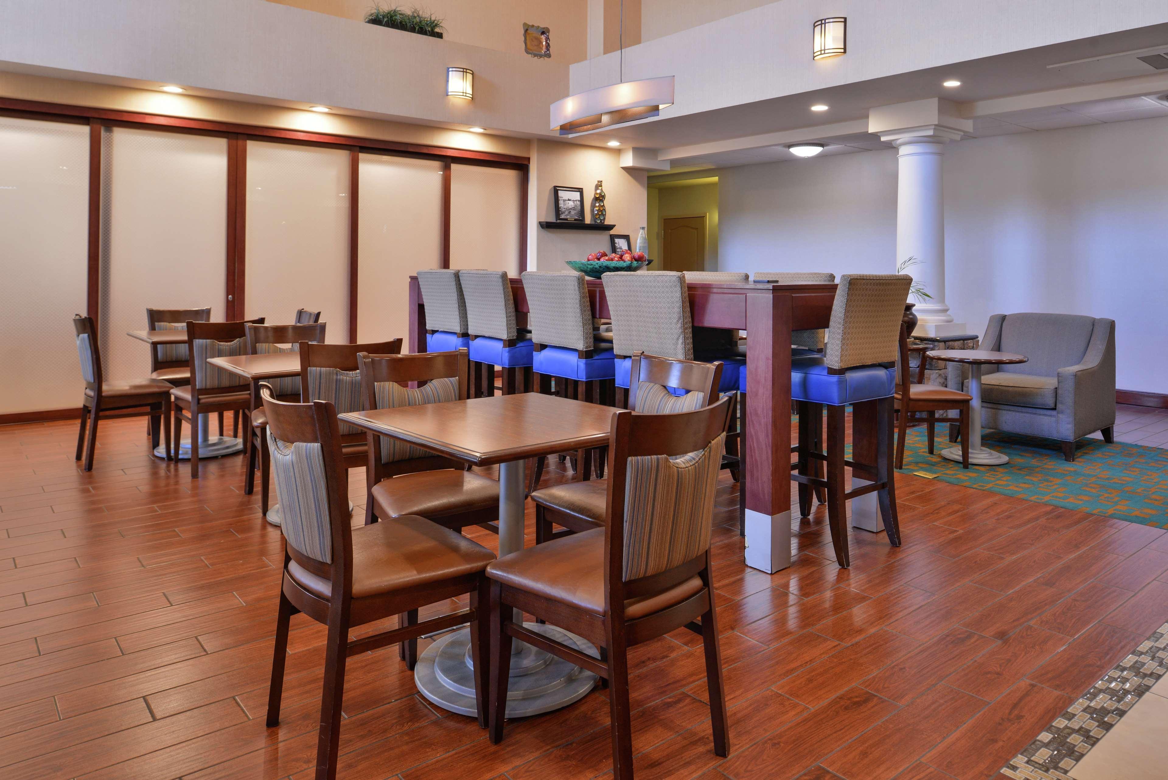 Hampton Inn & Suites Woodland-Sacramento Area Exterior photo