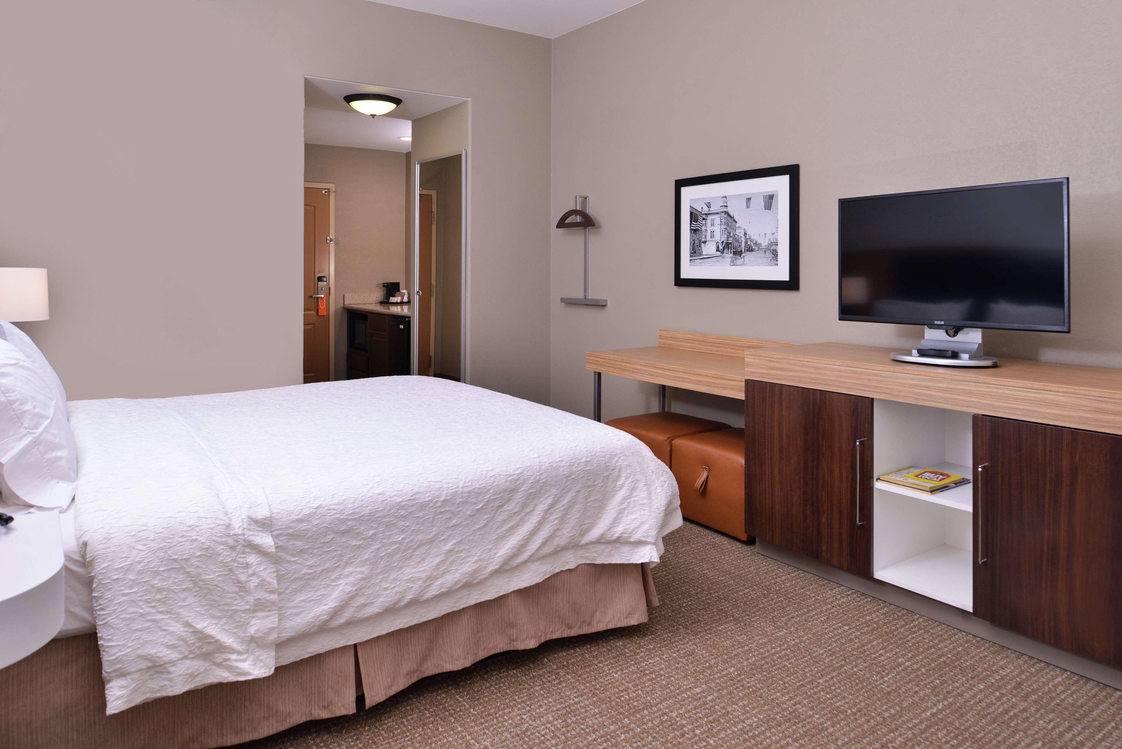 Hampton Inn & Suites Woodland-Sacramento Area Exterior photo