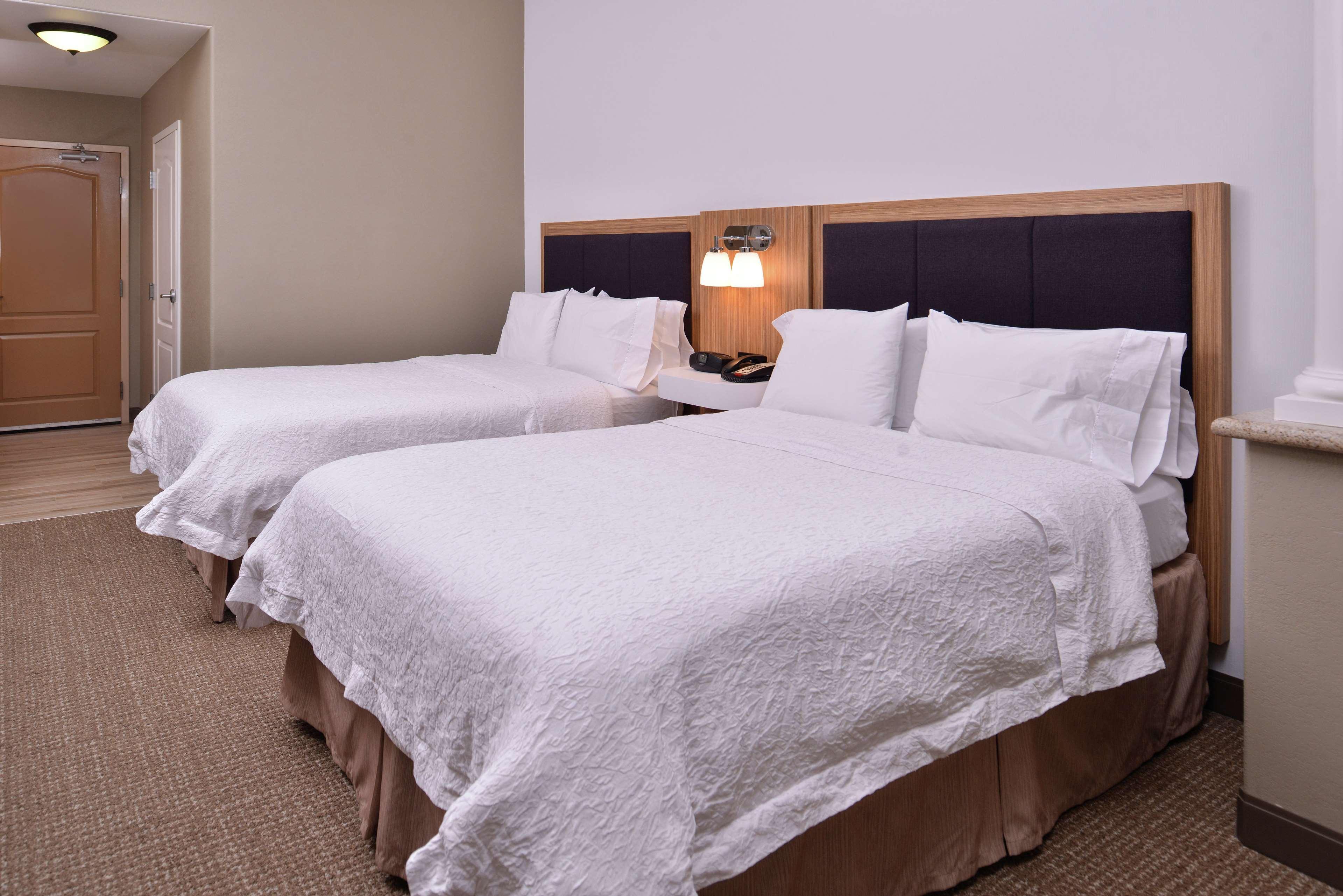 Hampton Inn & Suites Woodland-Sacramento Area Exterior photo