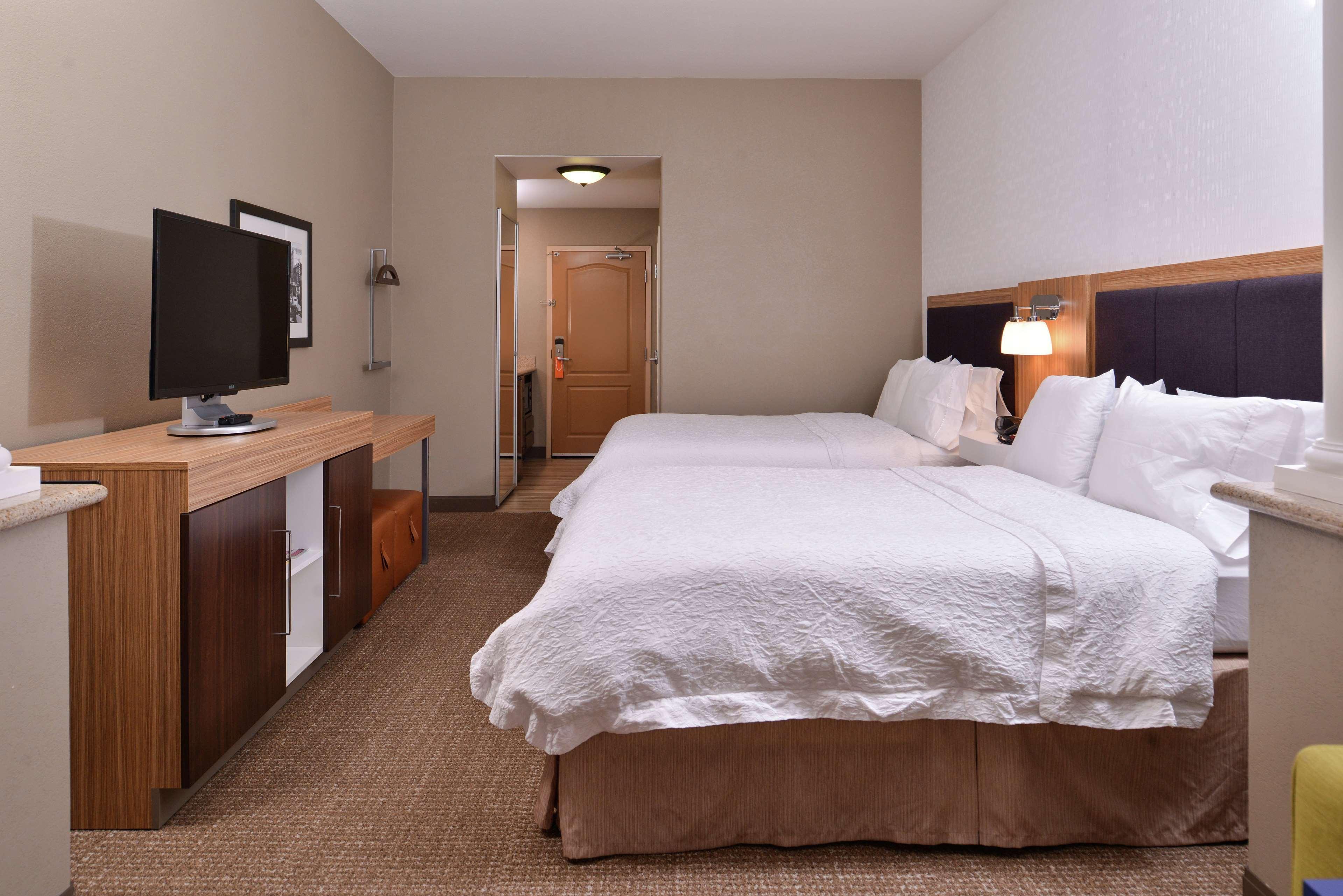 Hampton Inn & Suites Woodland-Sacramento Area Exterior photo
