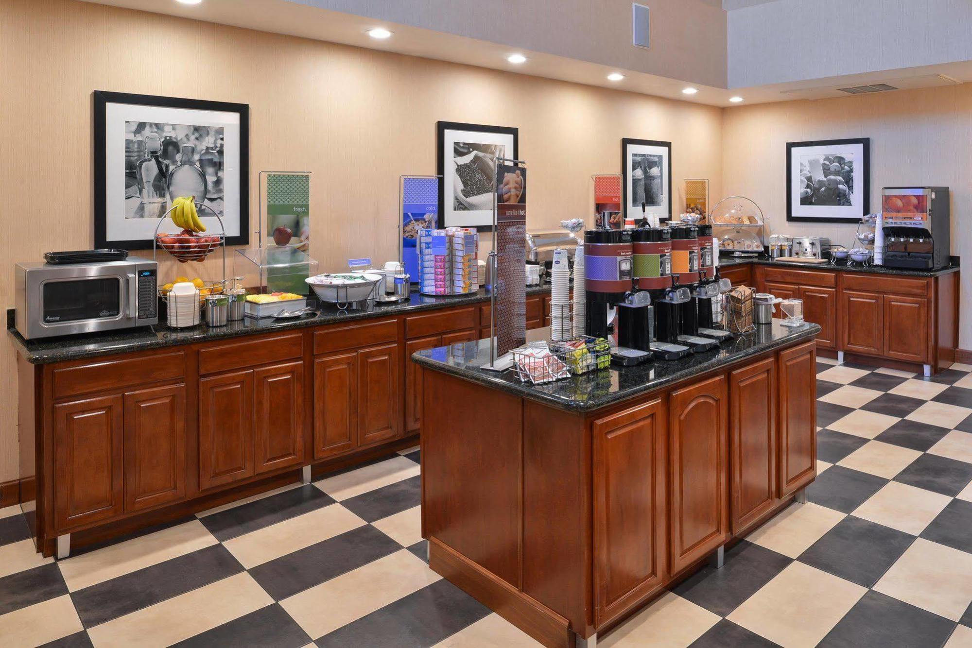 Hampton Inn & Suites Woodland-Sacramento Area Exterior photo